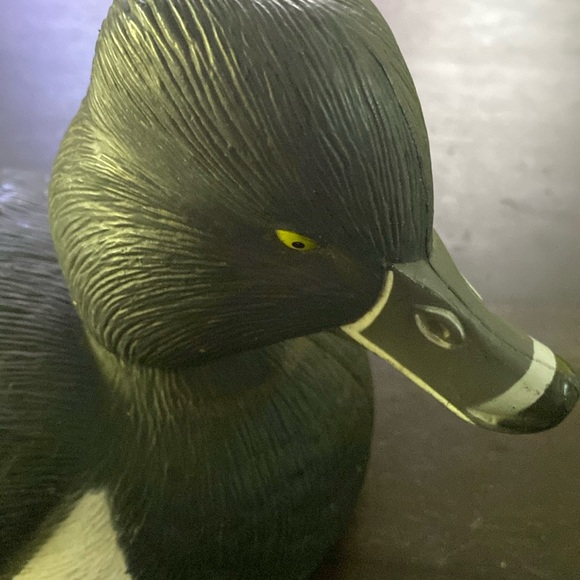 Vintage Life Sized Ring-Necked Duck Drake Decoy. Artist carved & texturized 2003 - Picture 12 of 13
